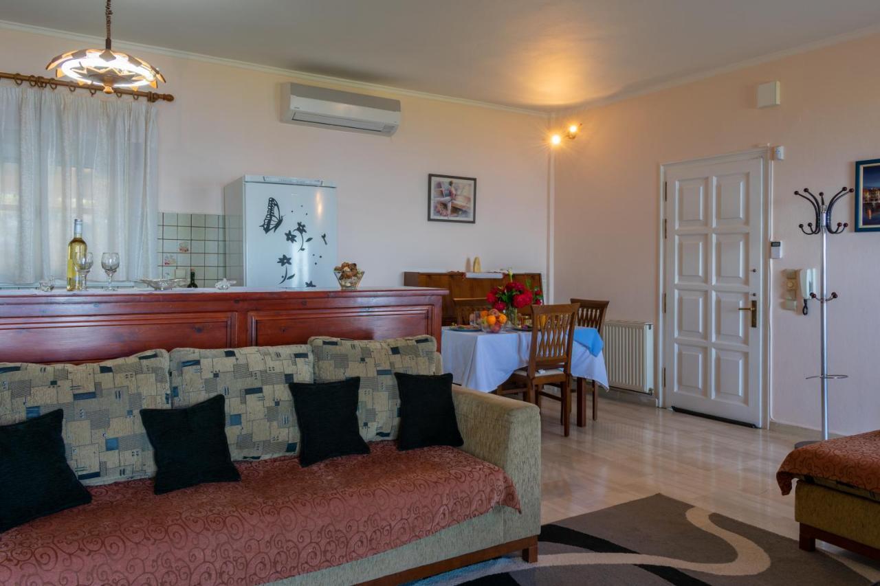 אכיליון Villa Emily מראה חיצוני תמונה