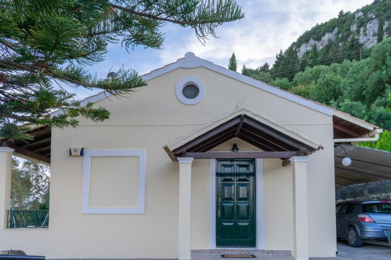 אכיליון Villa Emily מראה חיצוני תמונה